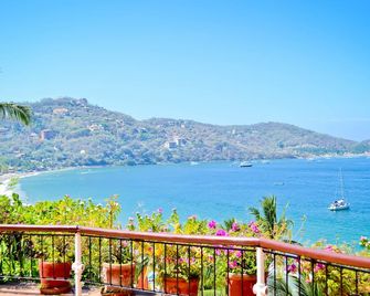 Catalina Beach Resort - Zihuatanejo
