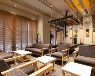 Hotel Hillarys Shinsaibashi - Osaka - Lounge