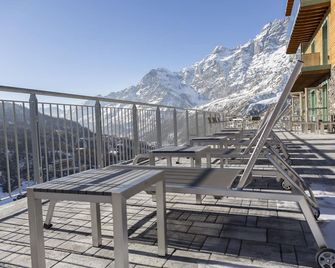 White Angel Hotel - Breuil-Cervinia - Balcony