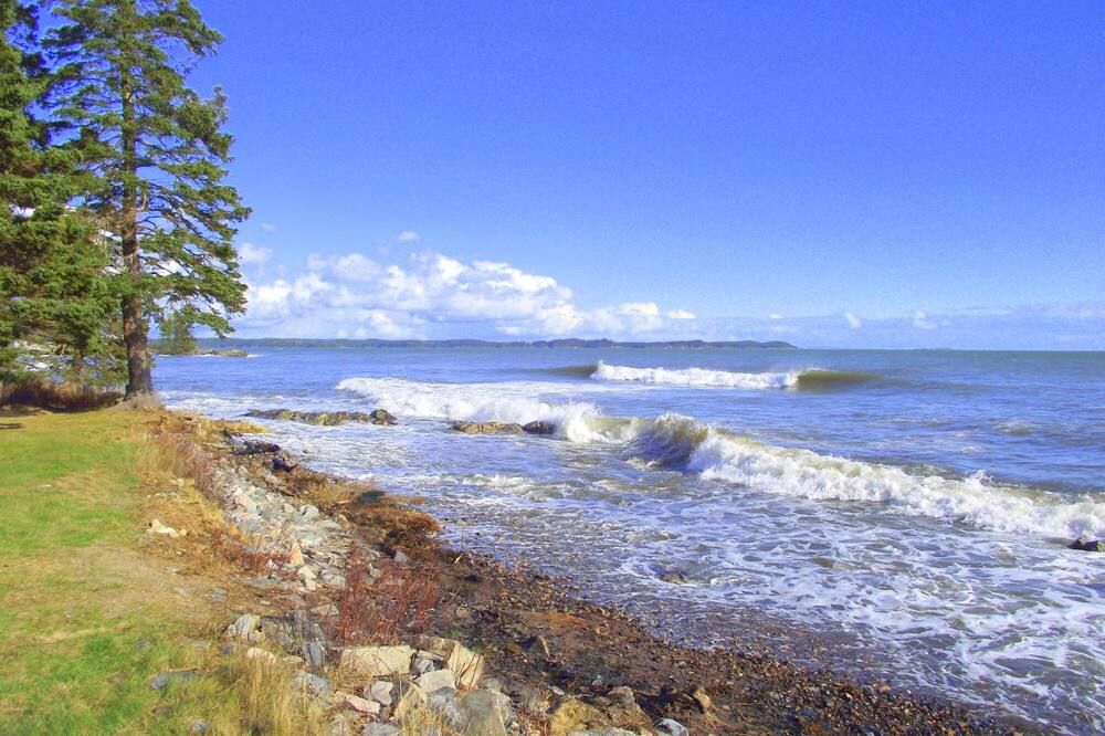 Searenity Cottage Maine Oceanfront Secluded Waterfront Beach House Getaway