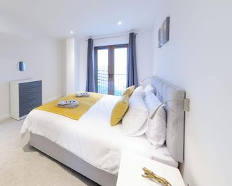Alexandra Palace Luxury Serviced Apartments In St Albans - St. Albans - Bedroom