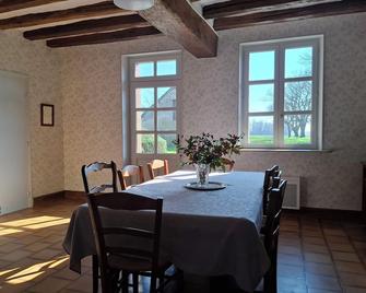 House in the countryside - La Ferrière - Comedor