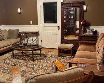 The Historic Herren House - Waynesville - Sala de estar