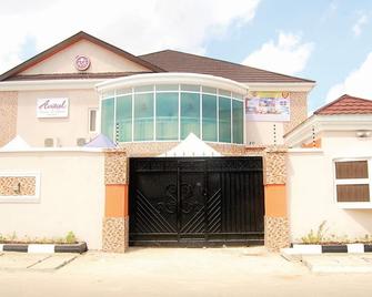 Avital Suites And Resort - Surulere - Gebäude