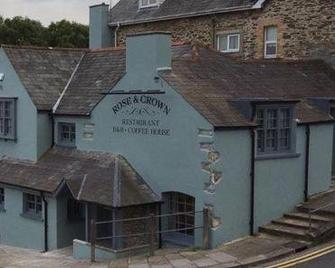 Rose and Crown - Goodwick - Building
