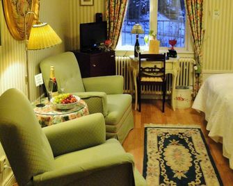Hotell Torpa Pensionat - Sweden Hotels - Södertälje - Wohnzimmer