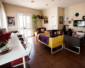 La Flamenka Hostel - Seville - Living room