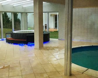 Ferienpark-Canow - Wesenberg - Pool