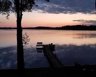 Lakefront Home on ATV and Snowmobile trails - Park Falls - Vista del exterior