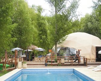 Brisas del lago Glamping - Dique Luján - Pool