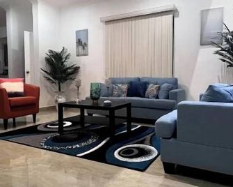 La Romana Endless Summer Beach Home W/Private Pool - La Romana - Living room