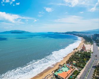 Intercontinental Hotels NHA Trang By IHG - Nha Trang - Beach