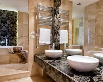 Villa Neri Resort and Spa - Linguaglossa - Bedroom