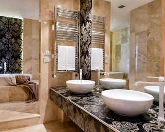 Villa Neri Resort and Spa - Linguaglossa - Schlafzimmer