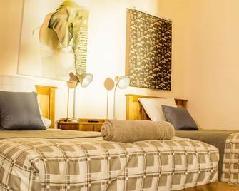 Rosedale Organic Farm Bed & Breakfast - Addo - Спальня