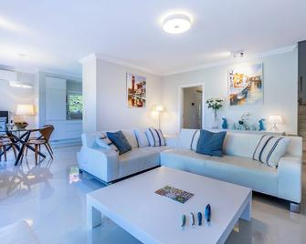 Boa Vista - Golf View Villa - Lagos - Living room