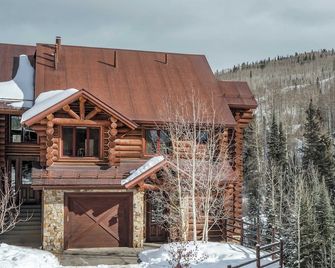 Villas At Tristant 137 by Avantstay Ski In/ Ski Out Home w/ Panoramic Views & Hot Tub - Telluride - Building