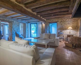 Grande Longère au Calme , Idéale Pour les Réunions Familiales ou Entre Amis - Savennières - Sala de estar