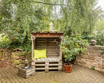 1 Zimmer Ferienwohnung - Lohfelden - Патіо