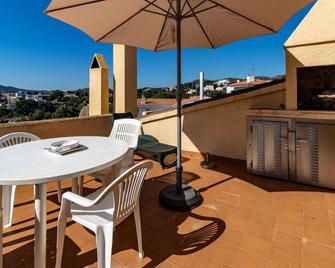 Cap Ras 03 - Ático acogedor con vistas al mar - Llançà - Ristorante