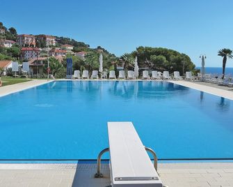 Le Margherite (Slr264) By Interhome - Cipressa - Piscina