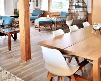 Amazing Ocean View-Newly Renovated Modern Oasis - Avon - Restaurante