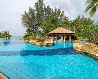 Nirwana Beach Club - Tanjung Pinang - Pool