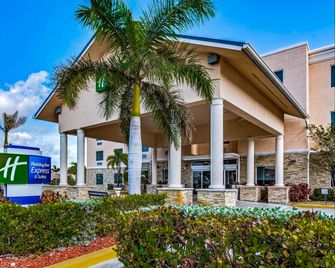 Holiday Inn Express & Suites Lantana By IHG - Lantana - Будівля