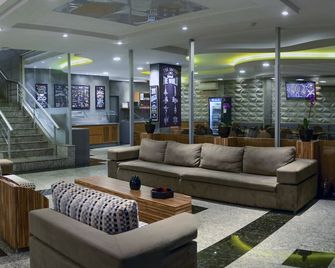 Golden Blue Hotel - Londrina - Lobby