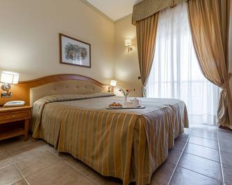Hotel Relax - Siracusa - Phòng ngủ