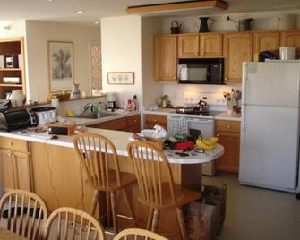 2 Bedroom Condo In Smugglers Notch Resort. Presidents Week - Smugglers Notch - Kitchen