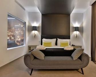 Delfim Douro Hotel - Lamego - Wohnzimmer