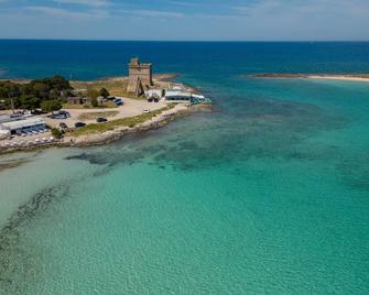 Oasi del Conte Tre - Sant'Isidoro - Playa