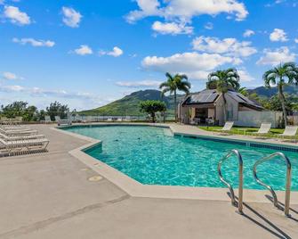 Beautifully decorated in Hawaiian style. - Lihue - Pool