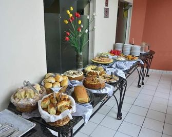 Ipê Guaru Hotel - Guarulhos - Buffet