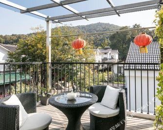 Hangzhou Lexin Yunshe Homestay (West Lake Lingyin Branch) - Hangzhou - Balcony