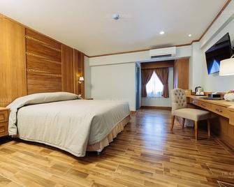 Decharme Hotel - Chiang Mai - Makuuhuone