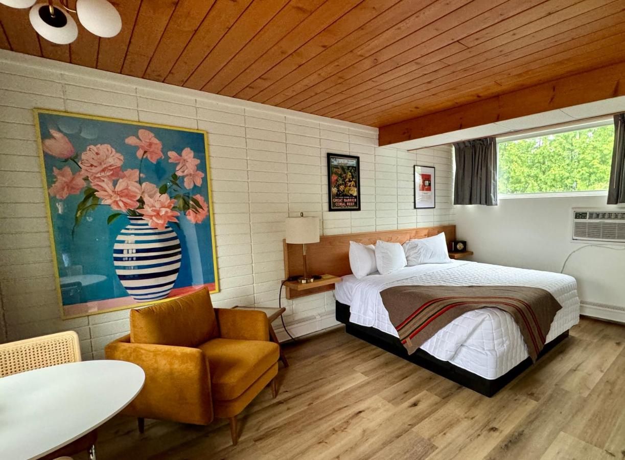 Sierra Motel thumbnail 3
