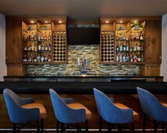 DoubleTree by Hilton Flagstaff - פלגסטאף - בר