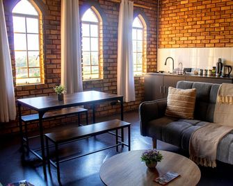 Rising Rocks Farm - Magaliesburg - Kitchen