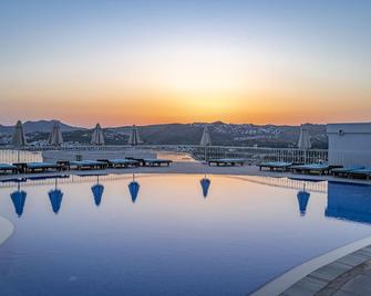 Riva Bodrum Resort Adults Only - Bodrum - Pool