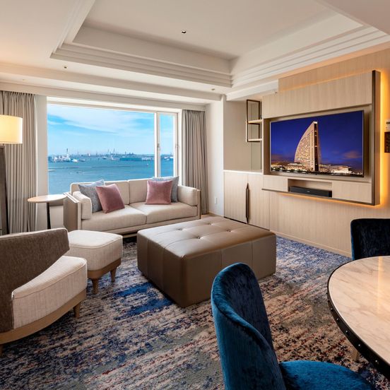 Living room view of Intercontinental Yokohama Grand