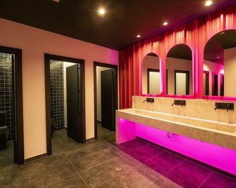 Wonder Hostel - טולדו