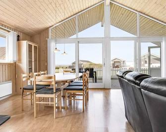 4 Star Holiday Home in Vinderup - Vinderup - Comedor