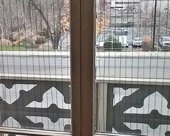 Historical John Rast House Circa 1875 - Roseburg - Balcón