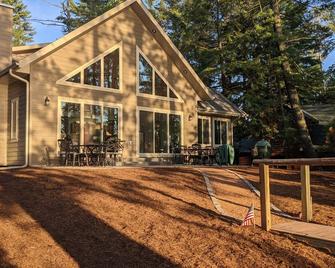 Lakefront Cabin on Pike Lake Chain w/Sunset View - ATV/Snowmobile Flambeau Trail - Park Falls - Building