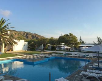 Hotel Melikari - Skýros - Piscina