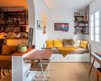 Appartement mignon, plein centre - Biarritz - Living room