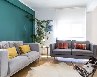 Toi et Moi Apartments-Guests speek for us! - Ponta Delgada - Living room