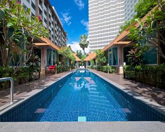 Bbhouse Pattaya - Pattaya - Pool